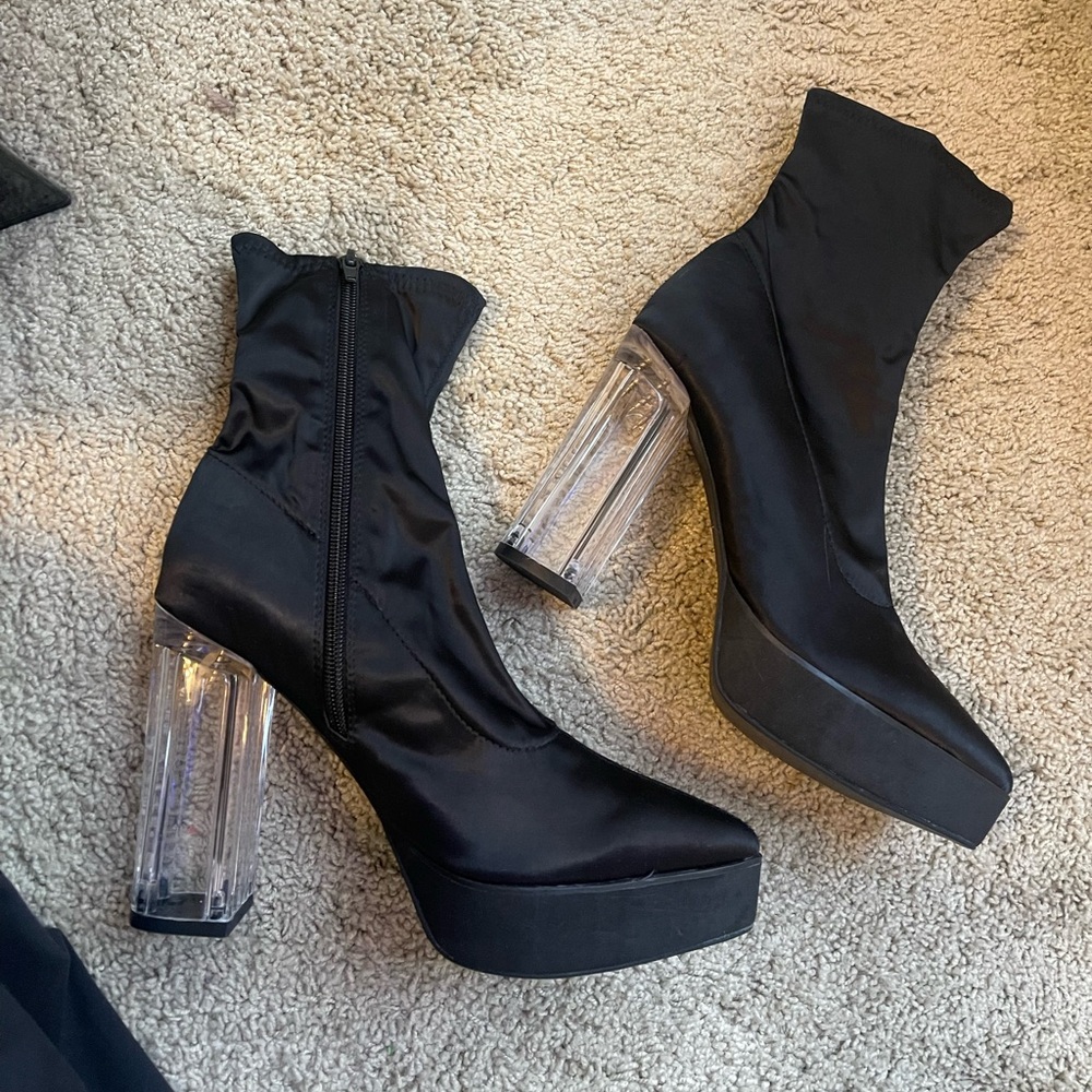 Black heel - Dolls Kill size 8